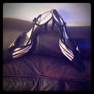 Pointed toe Slingback shoes